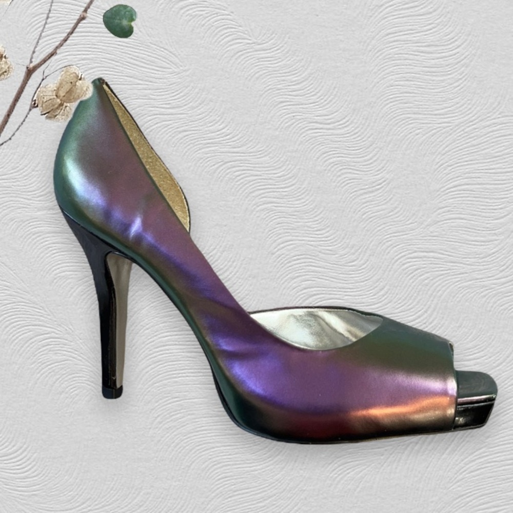 Beautiful Jessica Simpson iridescent/chameleon effect with purple and green